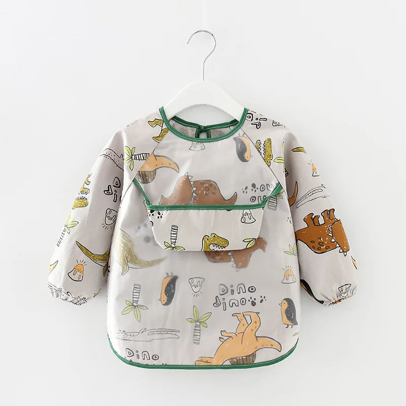 Lätzchen mit Ärmel für Babys & Kleinkinder in verschiedenen Designs