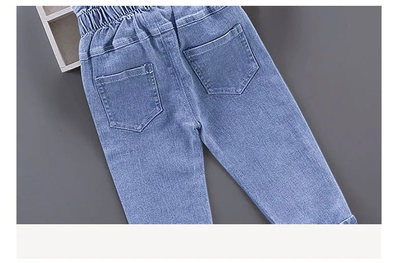 Modische Kinder-Jeans für Mädchen