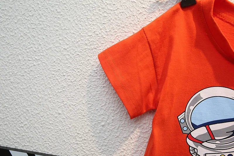 Sommer-Outfit für Jungen 2-teilig in modernen Designs