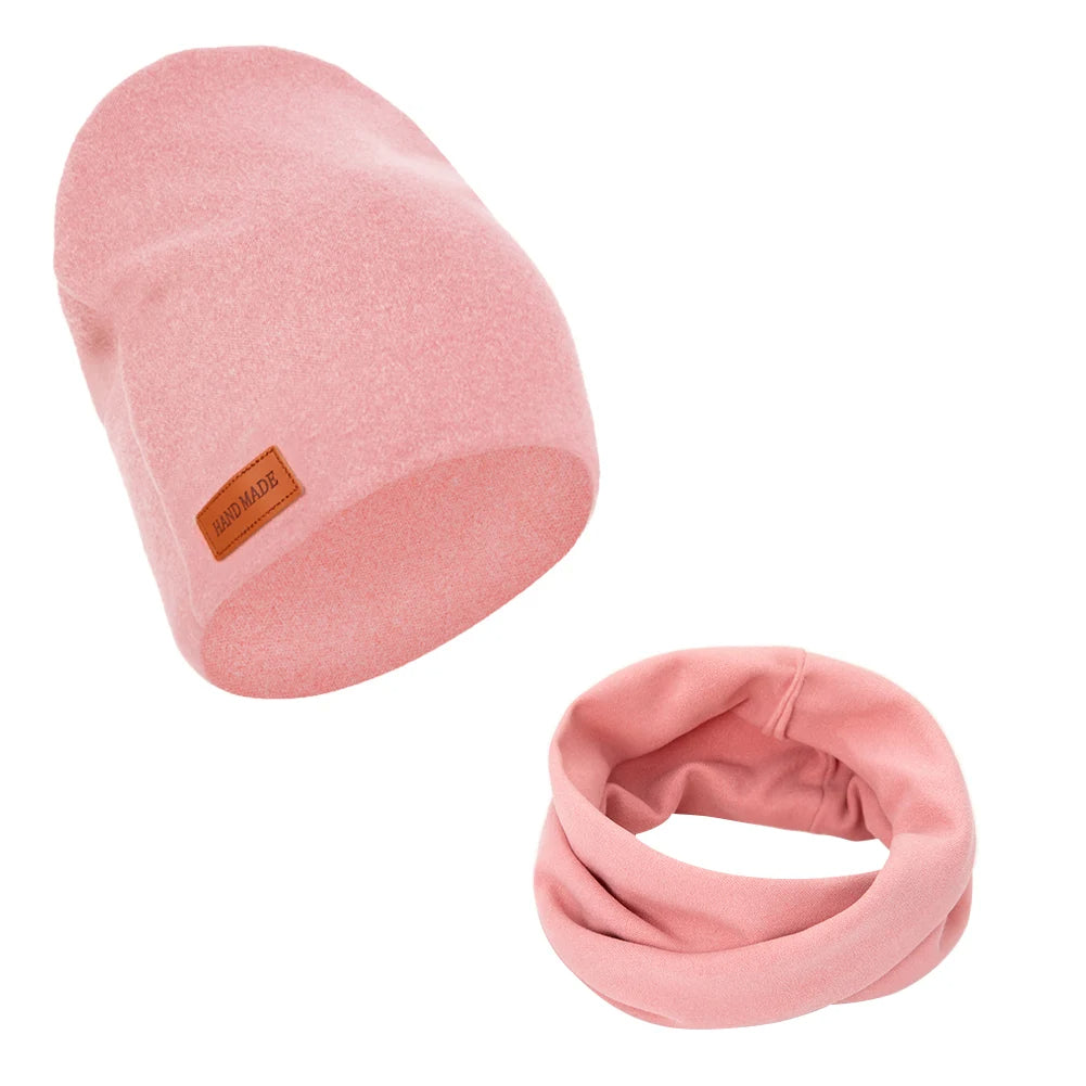 Handgemachtes Set aus Mütze & Halstuch für Kinder