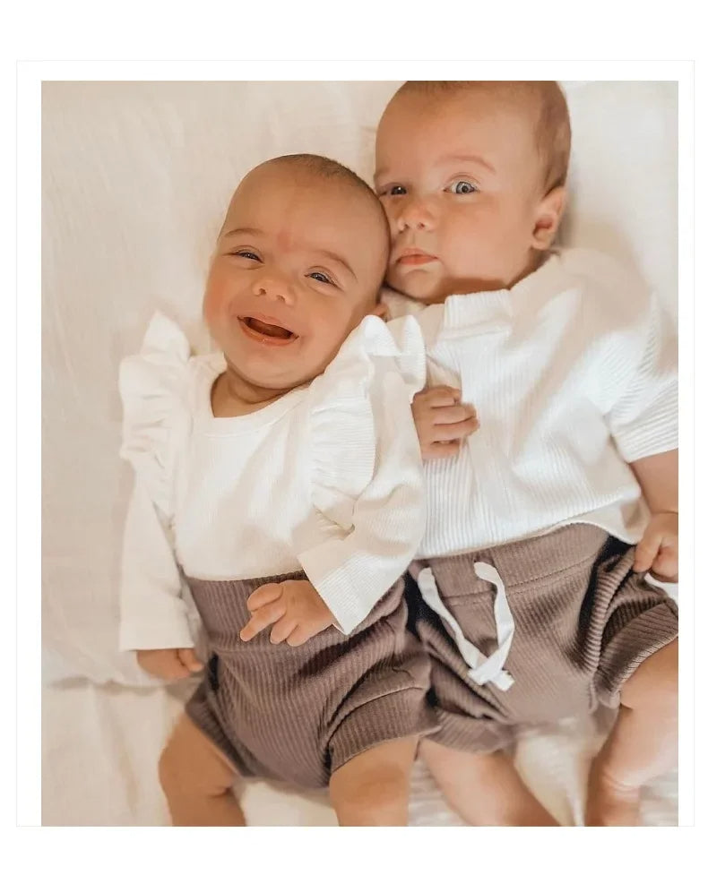 Kuschelweicher Rüschen-Body von Modern Kid