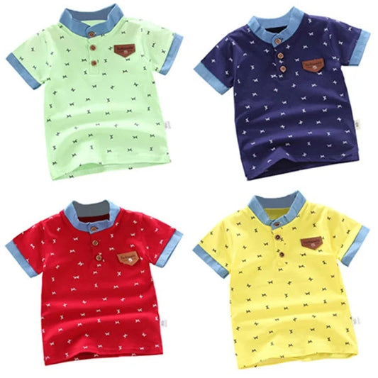 T-Shirt mit Kragen in verschiedenen Farben für Jungen