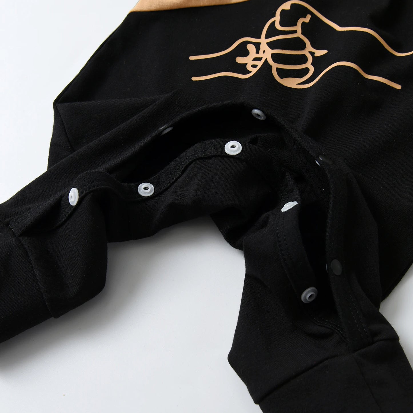 Kuschelweiche Baby-Strampler-Kollektion von Modern Kid