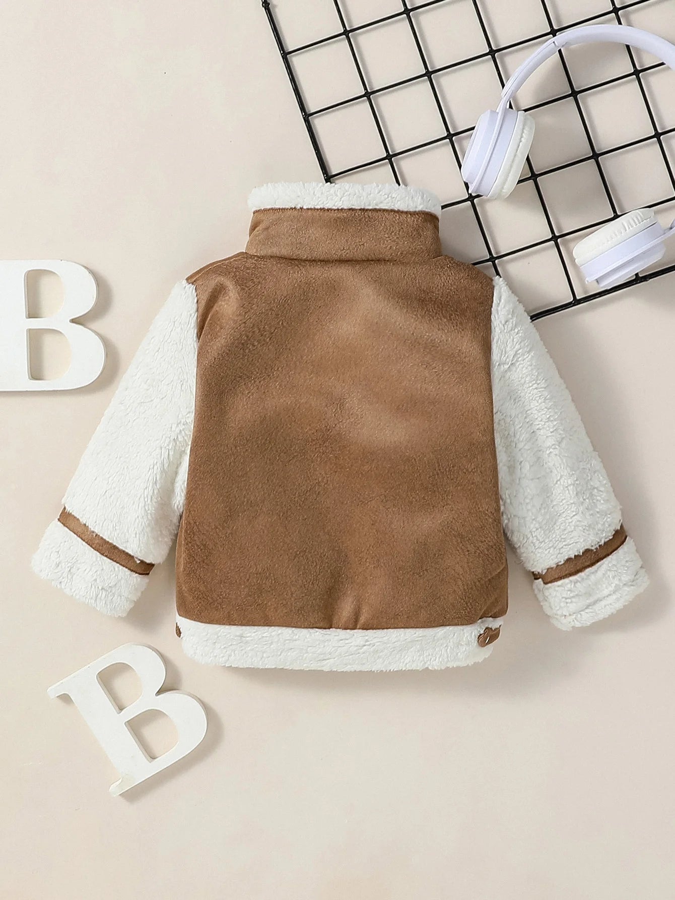 Kuschelige Abenteuerjacke für kleine Entdecker