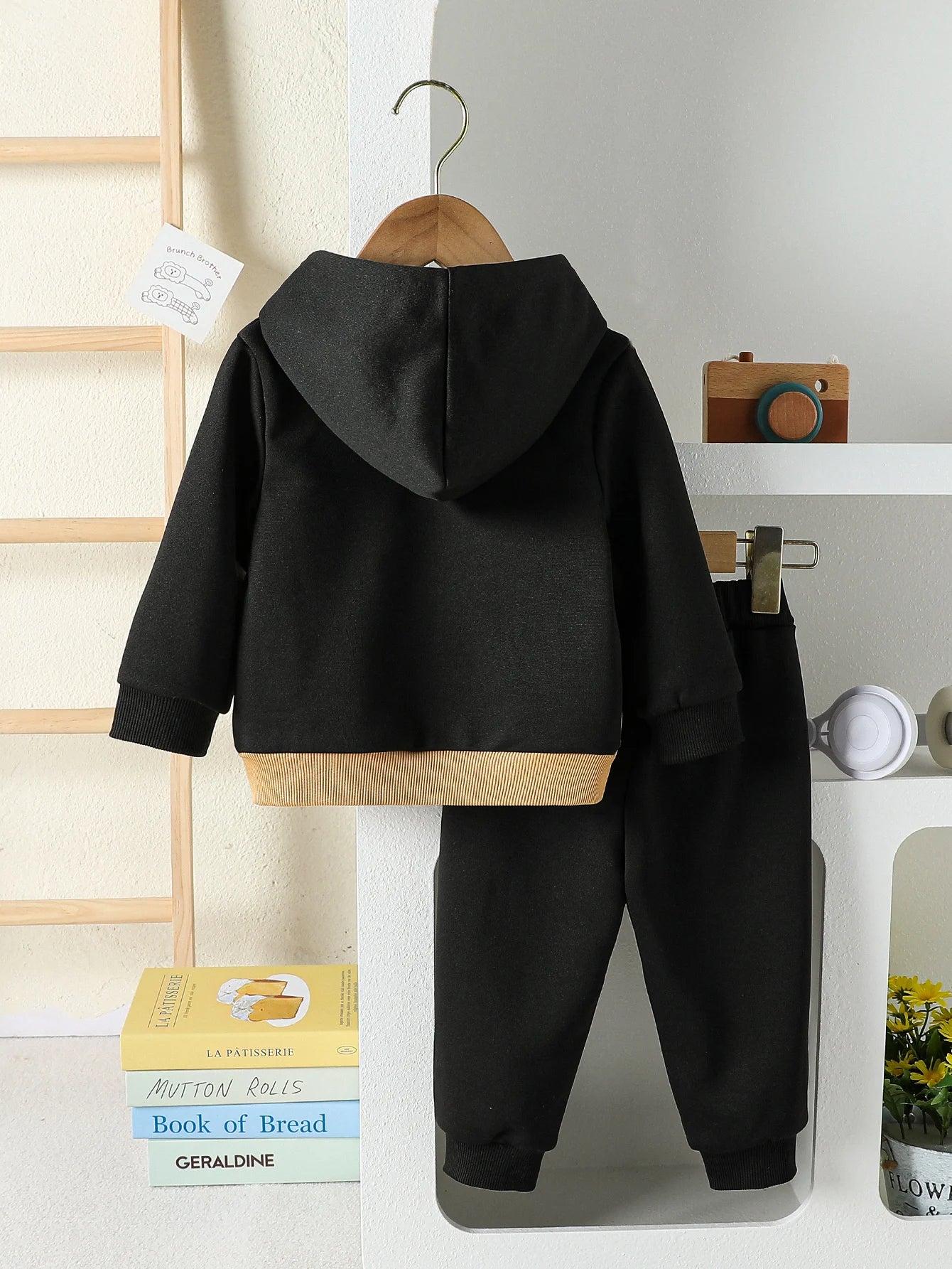 Stylisches 2-teiliges Baby Outfit mit Kapuzenpullover & Jogginghose
