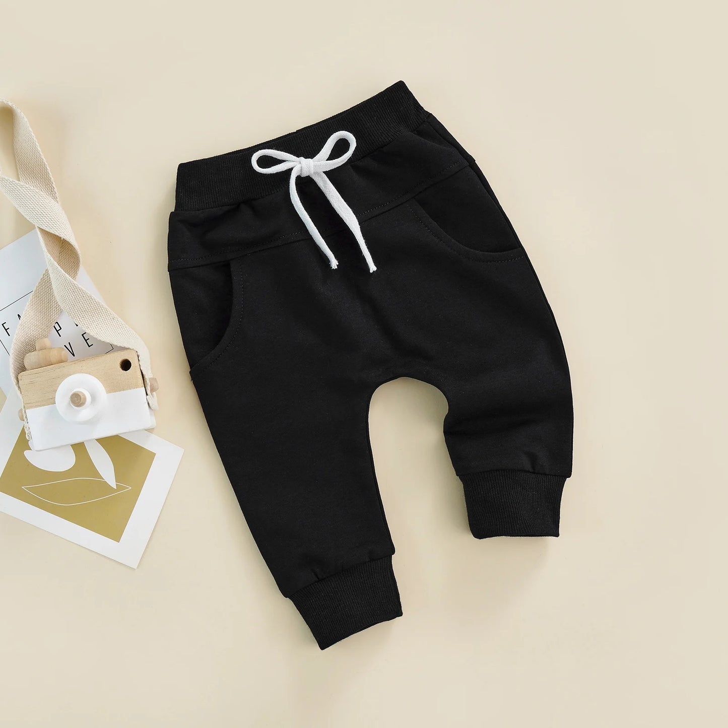 Baby- und Kinderhose einfarbig für jeden Anlass