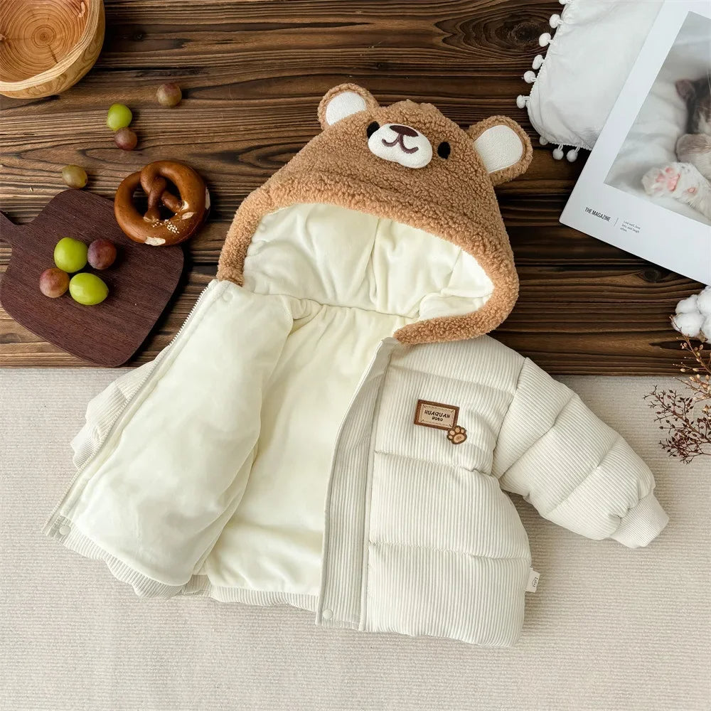 Kuschelige Bärenjacke für Babys – Wärme und Stil vereint
