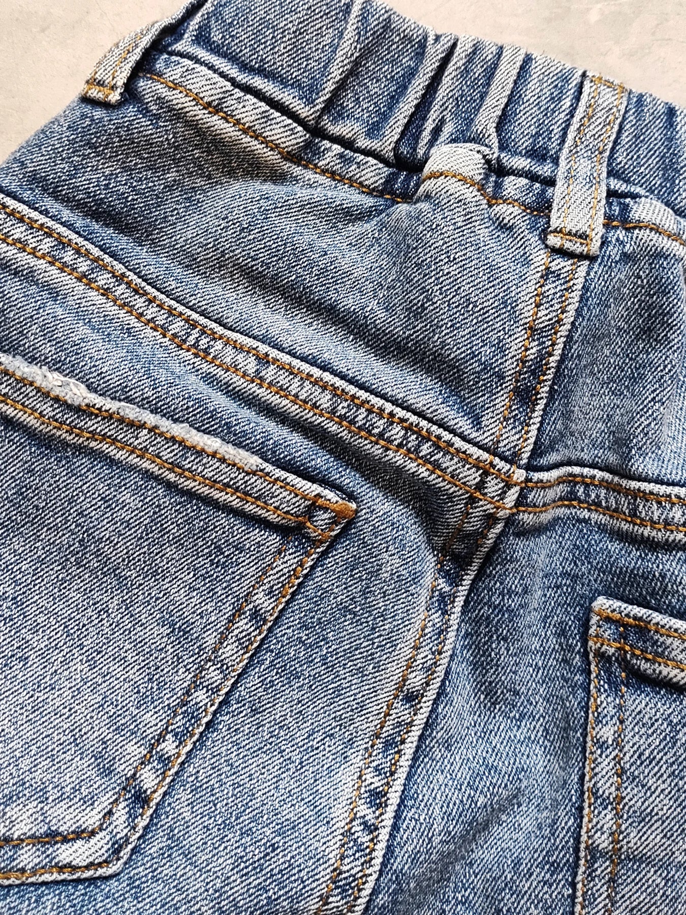 Komfort-Jeans für Kinder – Der perfekte Begleiter für kleine Abenteurer