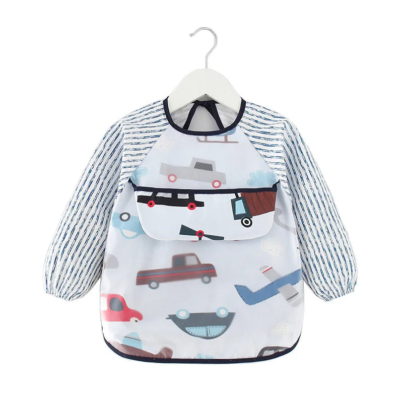 Lätzchen mit Ärmel für Babys & Kleinkinder in verschiedenen Designs
