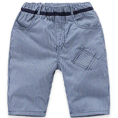 Bermudas mit Design für Jungen in verschiedenen Variationen