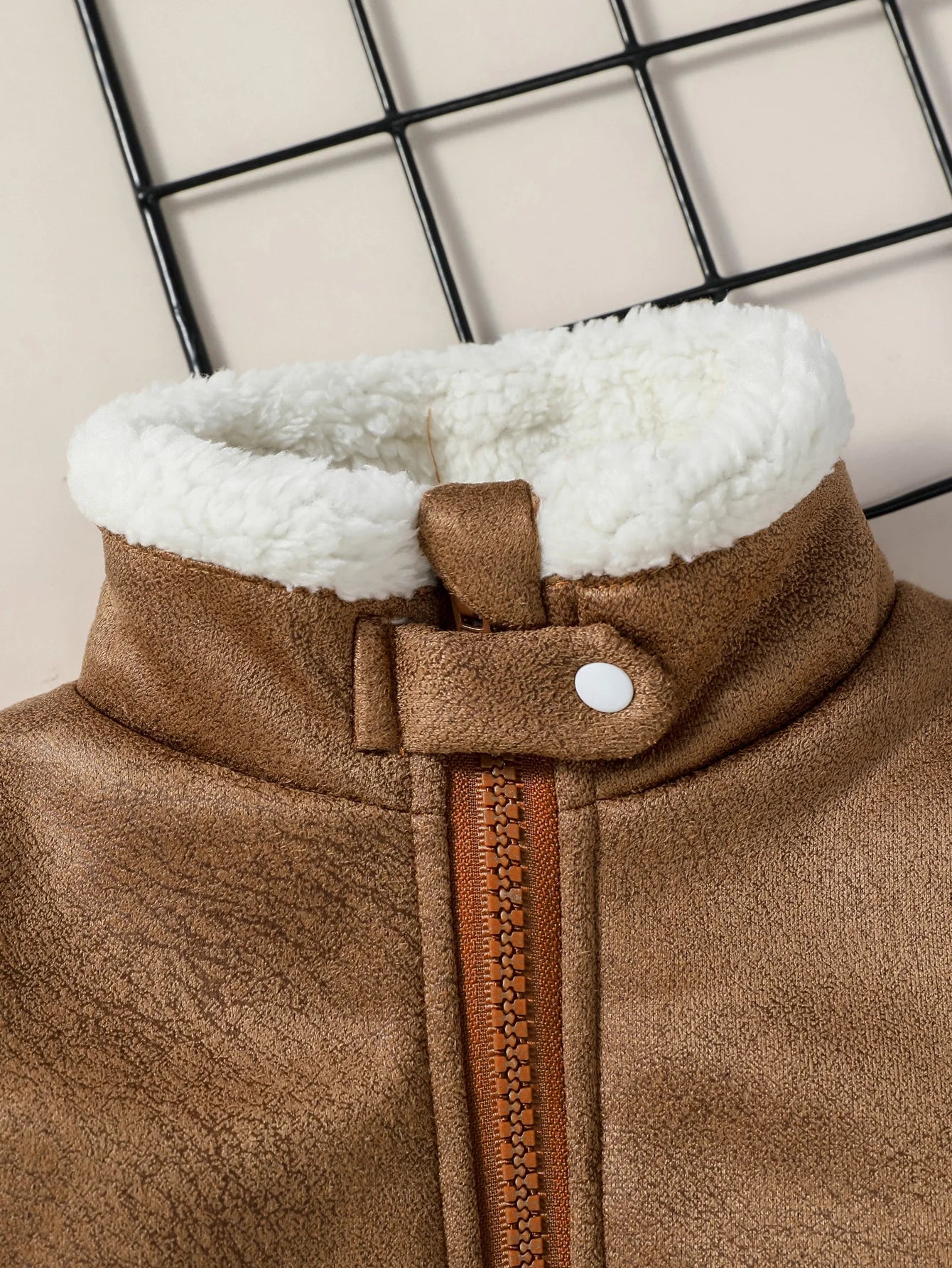 Kuschelige Abenteuerjacke für kleine Entdecker