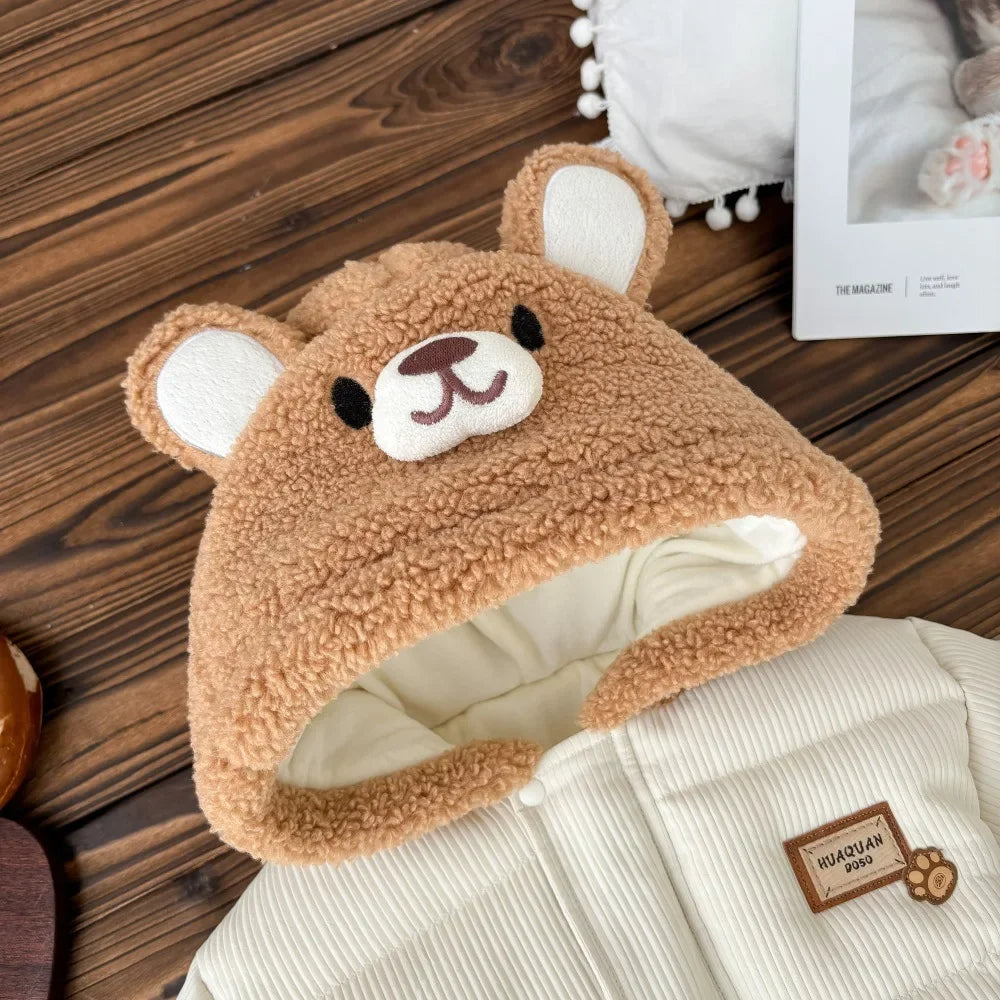 Kuschelige Bärenjacke für Babys – Wärme und Stil vereint