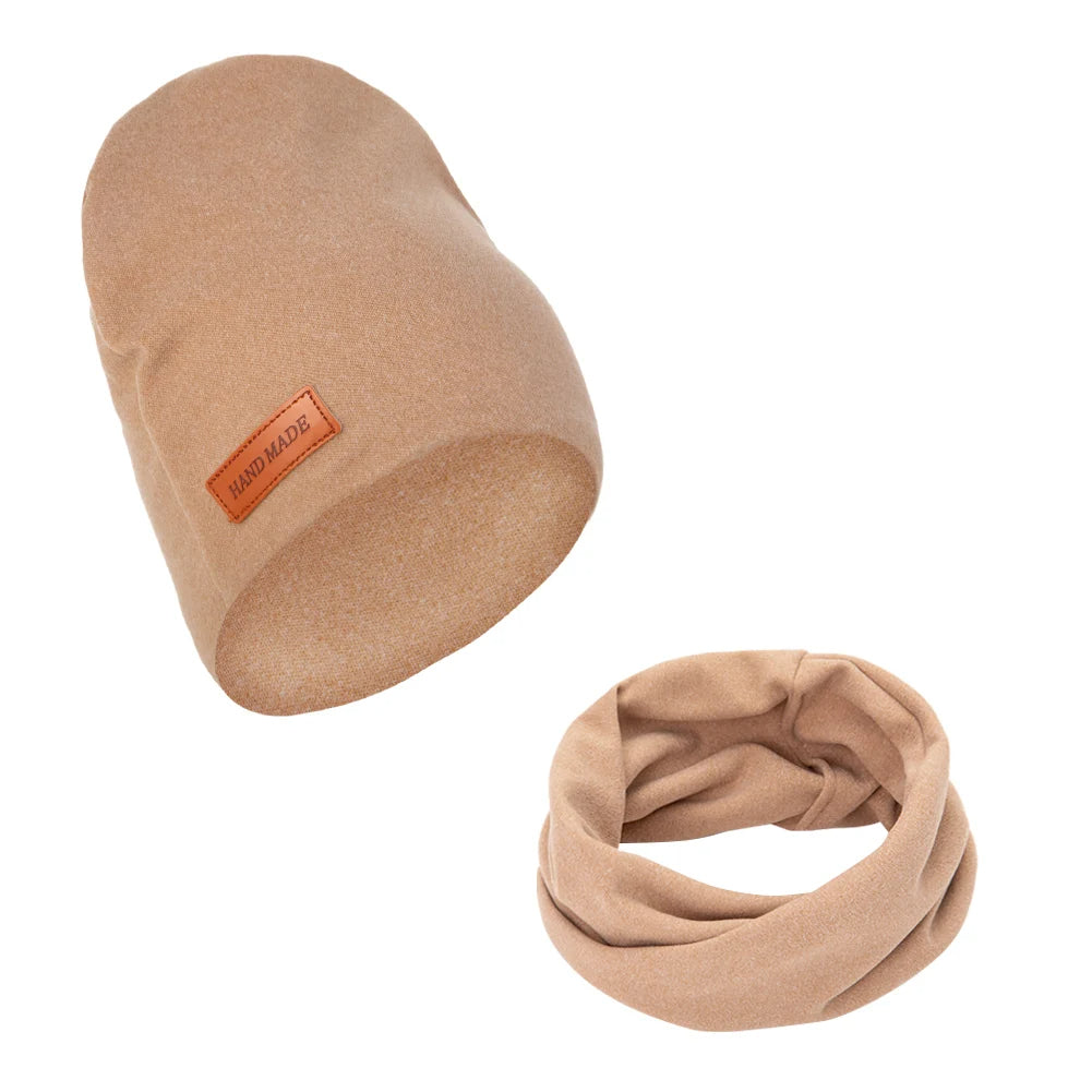 Handgemachtes Set aus Mütze & Halstuch für Kinder