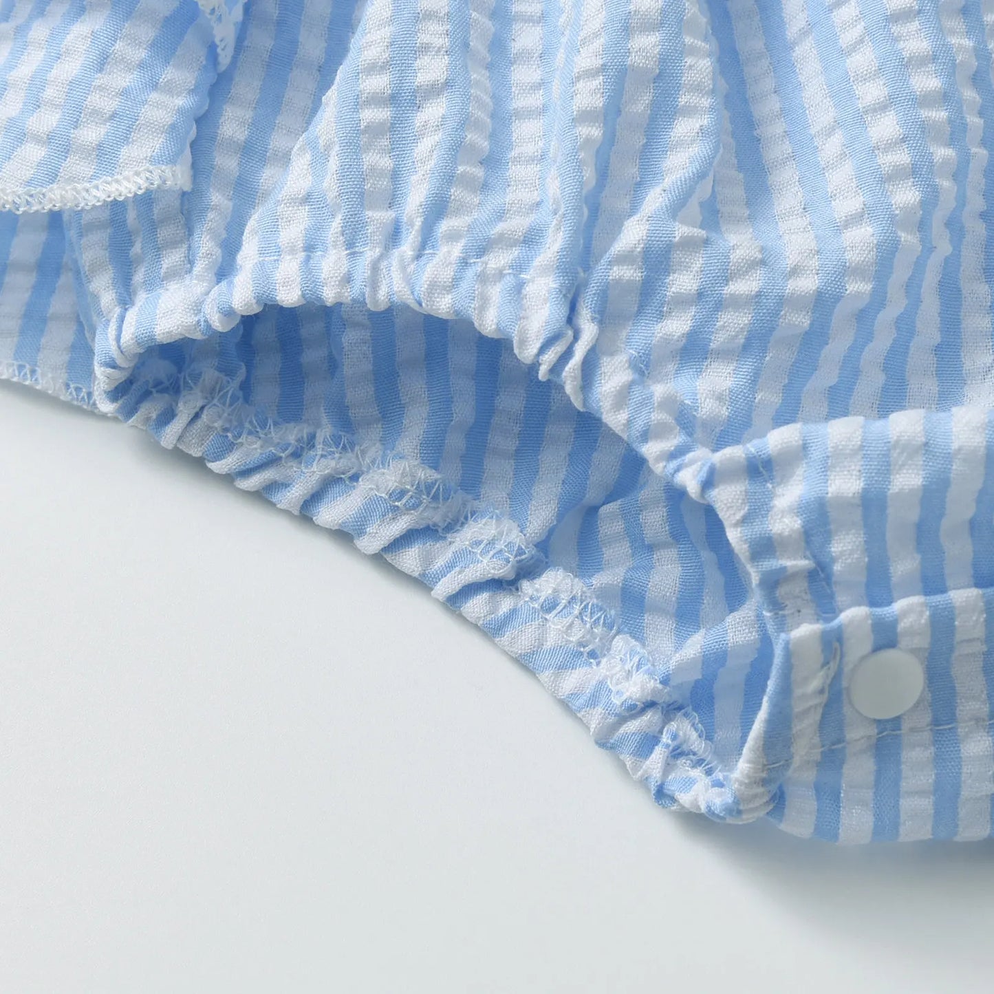 Zauberhafter Baby Mädchen Romper mit Rüschen & Schleife