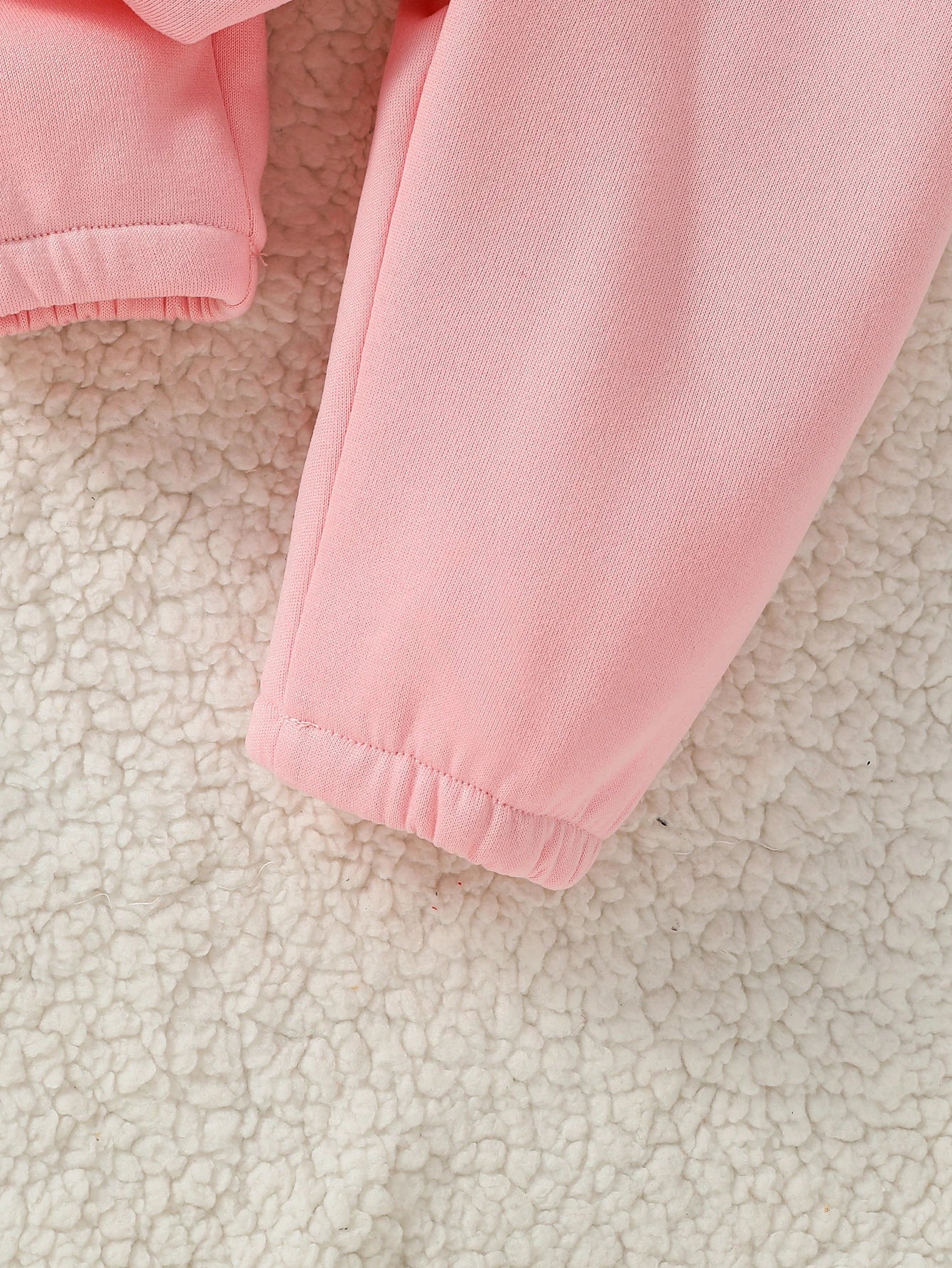 Kuscheltraum Zweiteiler: Der Perfekte Begleiter für Mädchen