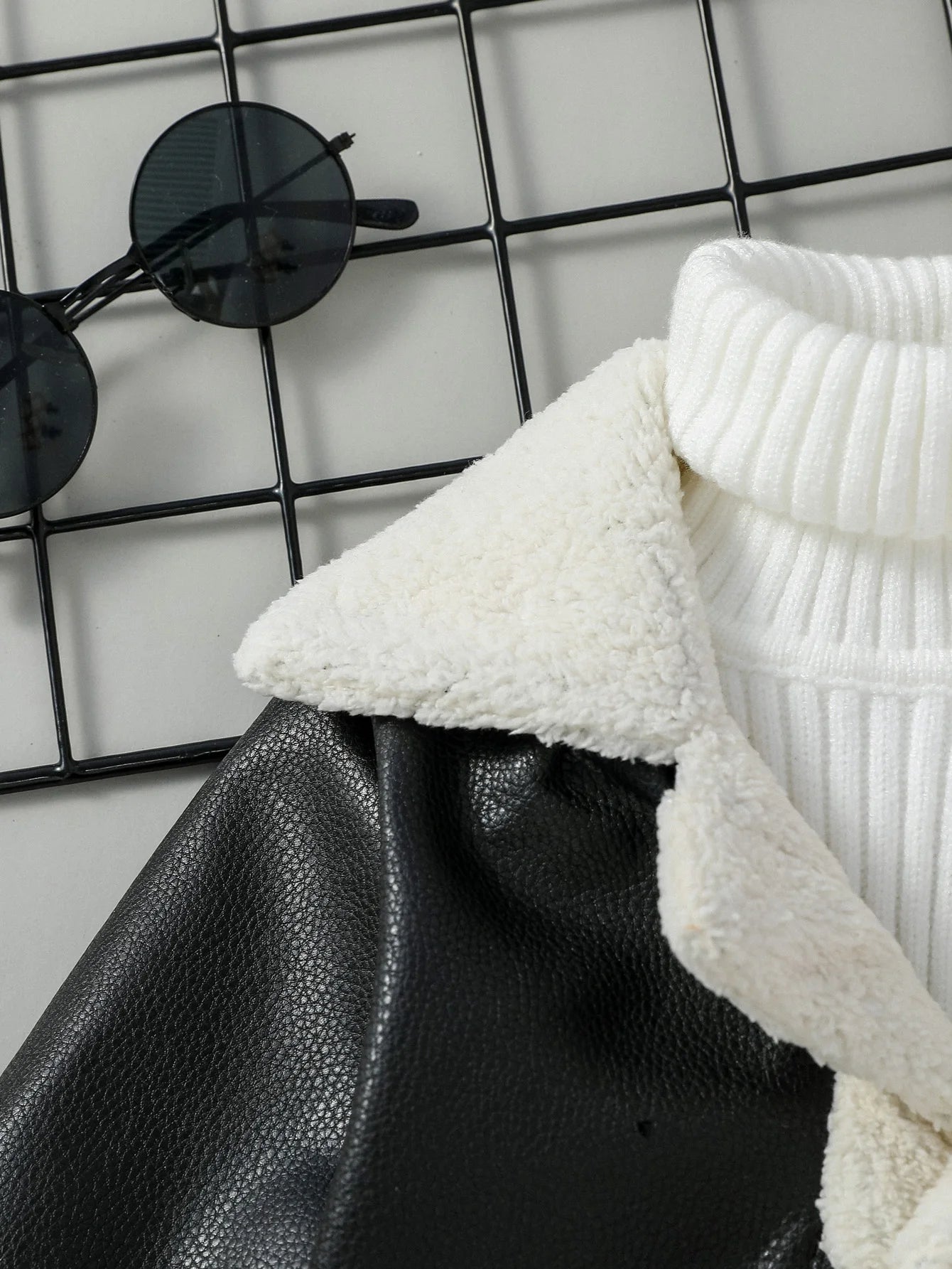 Kuschelweiche Lammfell-Imitat Jacke für kleine Trendsetter