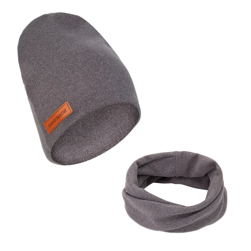 Handgemachtes Set aus Mütze & Halstuch für Kinder