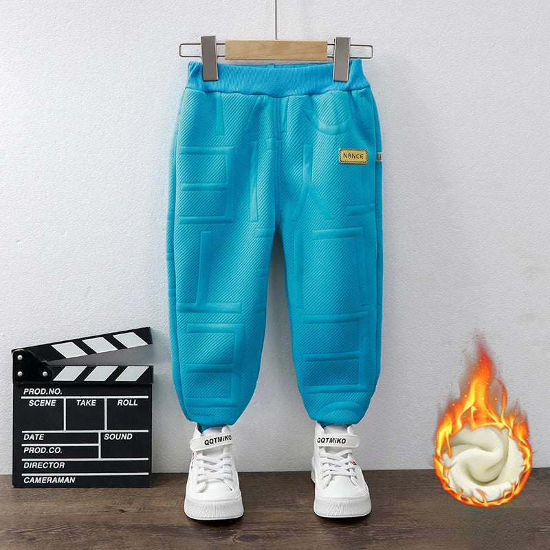Kuschelige Kinder-Winterjogger – Wärme und Stil für die Kleinen