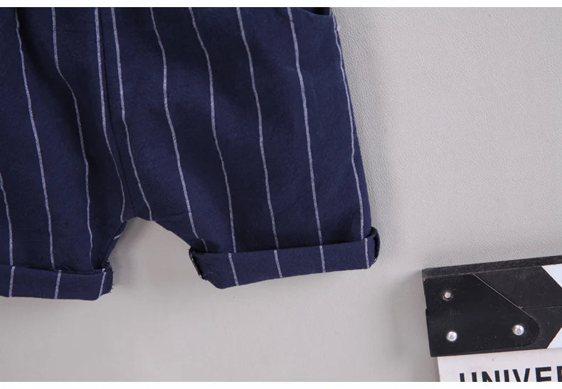 Stylisches 3-teiliges Outfit für kleine Jungs – Weste, Hemd & Shorts