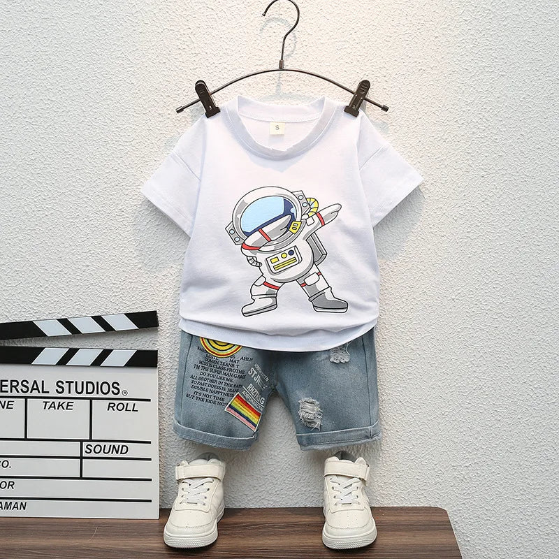 Sommer-Outfit für Jungen 2-teilig in modernen Designs