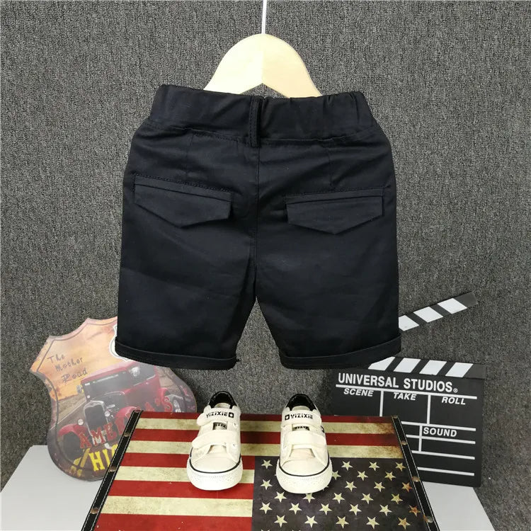 Shorts für Jungen & Mädchen in den Farben schwarz & weiß