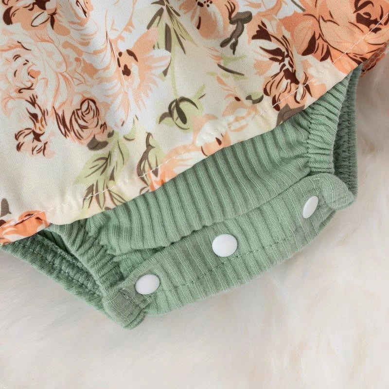 Zauberhafte Baby-Kleidchen-Sets für Mädchen
