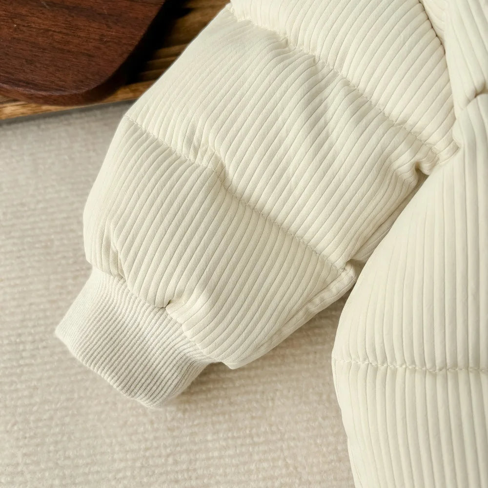 Kuschelige Bärenjacke für Babys – Wärme und Stil vereint