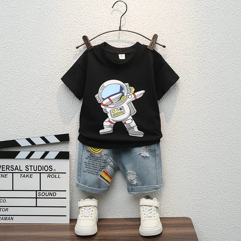 Sommer-Outfit für Jungen 2-teilig in modernen Designs