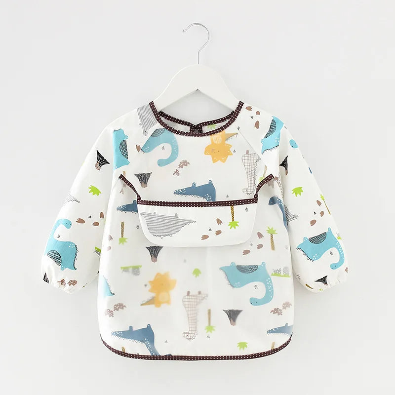 Lätzchen mit Ärmel für Babys & Kleinkinder in verschiedenen Designs