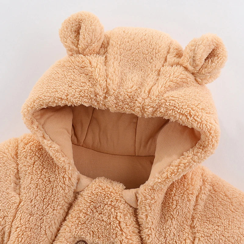 Kuscheliger Tier-Overall für Babys – Der perfekte Begleiter für kalte Tage