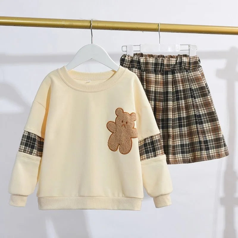 Kuschelige Bärenfreunde-Kollektion – Stilvolles Outfit für kleine Entdecker