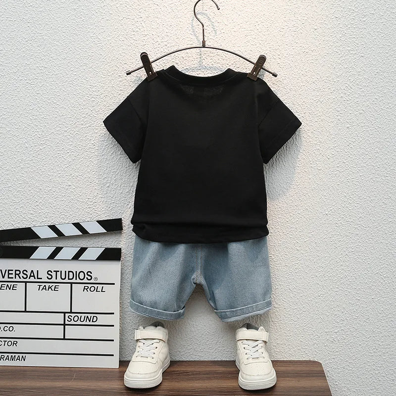 Sommer-Outfit für Jungen 2-teilig in modernen Designs