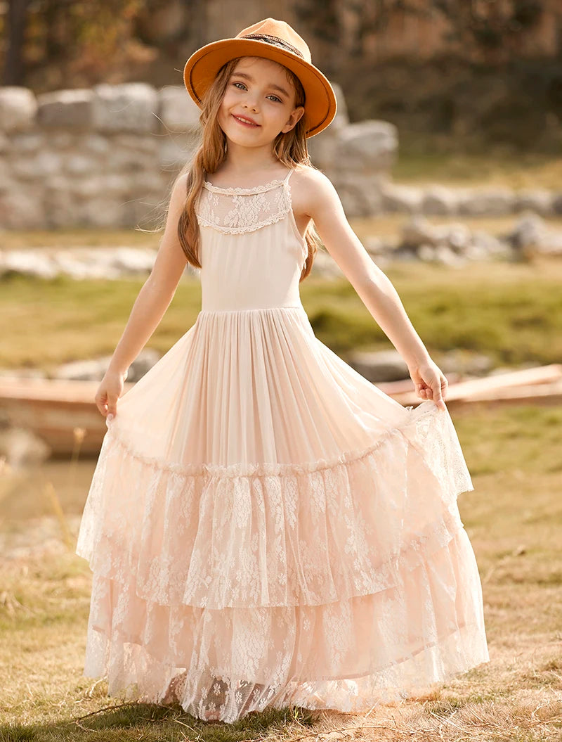Langes Sommerkleid für Mädchen mit Spitze