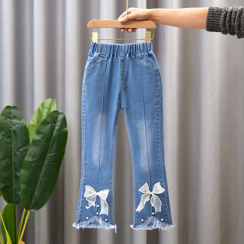 Zauberhafte Kinder-Jeans "Fröhliche Schleifen"