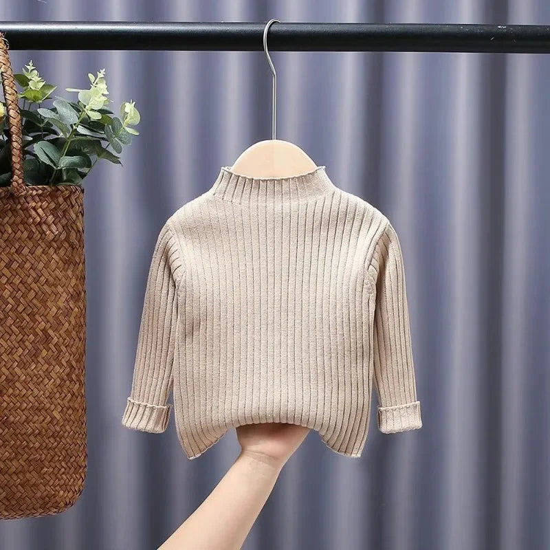 Kuschelweicher Komfort - Der Modern Kid Strickpullover