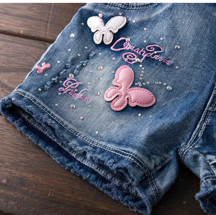 Mädchen Jeans-Latzhose mit Schmetterlingsstickerei