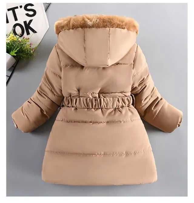 Winterzauber Kinderjacke – Stilvoller Schutz für die kalte Jahreszeit