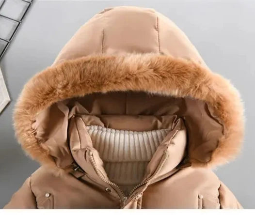 Winterzauber Kinderjacke – Stilvoller Schutz für die kalte Jahreszeit