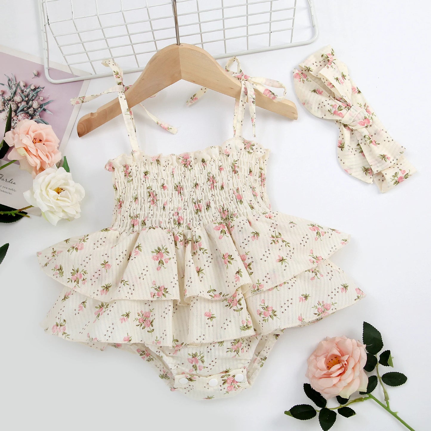 Baby-Sommerkleid mit Blumenmuster