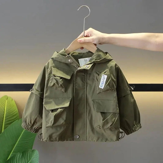 Übergangsjacke mit Kapuze in Schwarz oder Grün