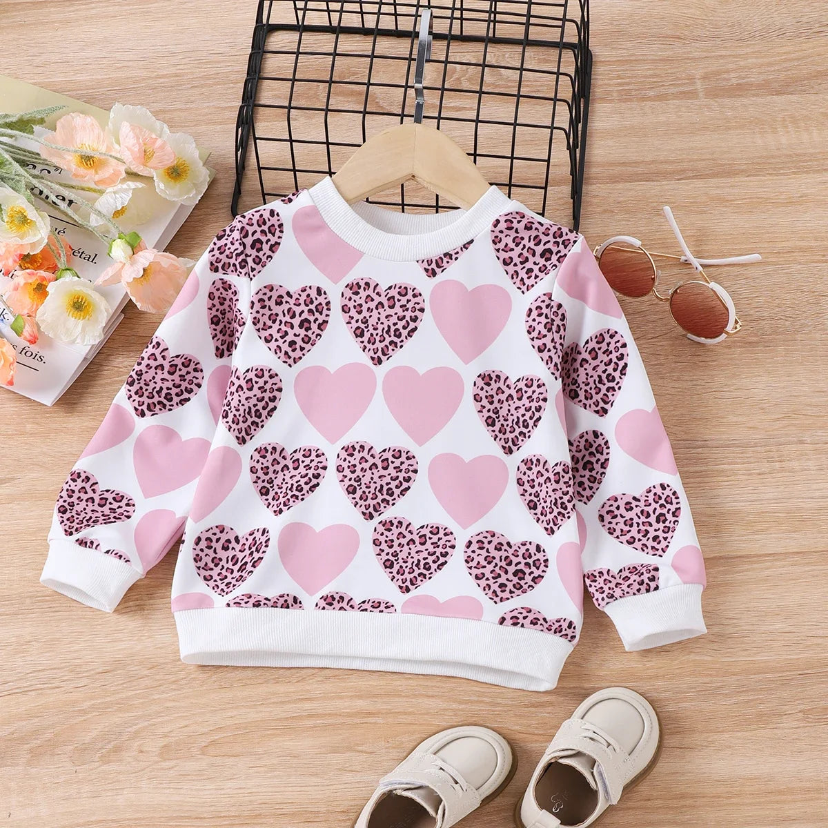 Kinder-Sweatshirt mit Herzmuster