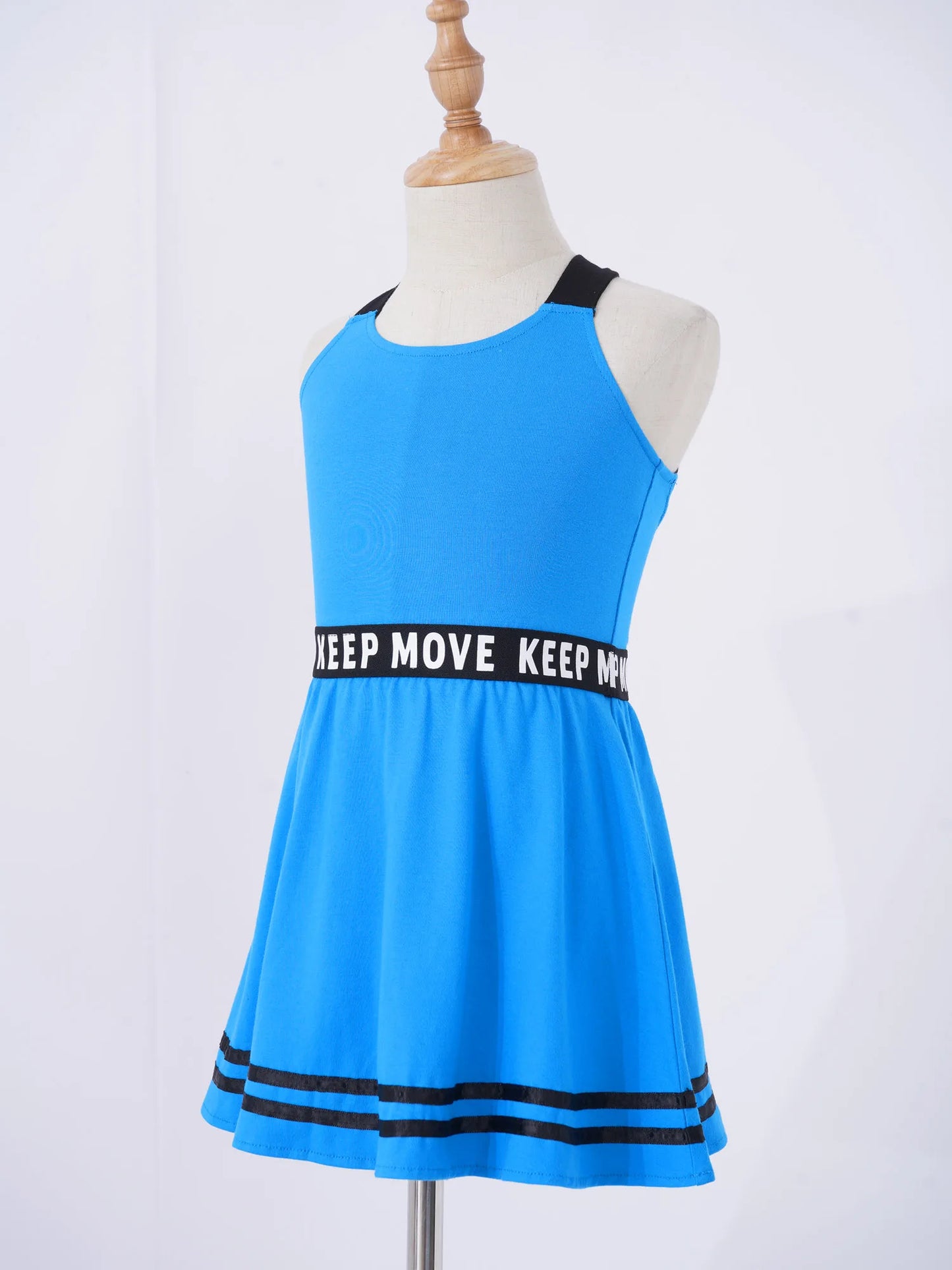 Sportliches Mädchen-Tanzkleid mit Shorts