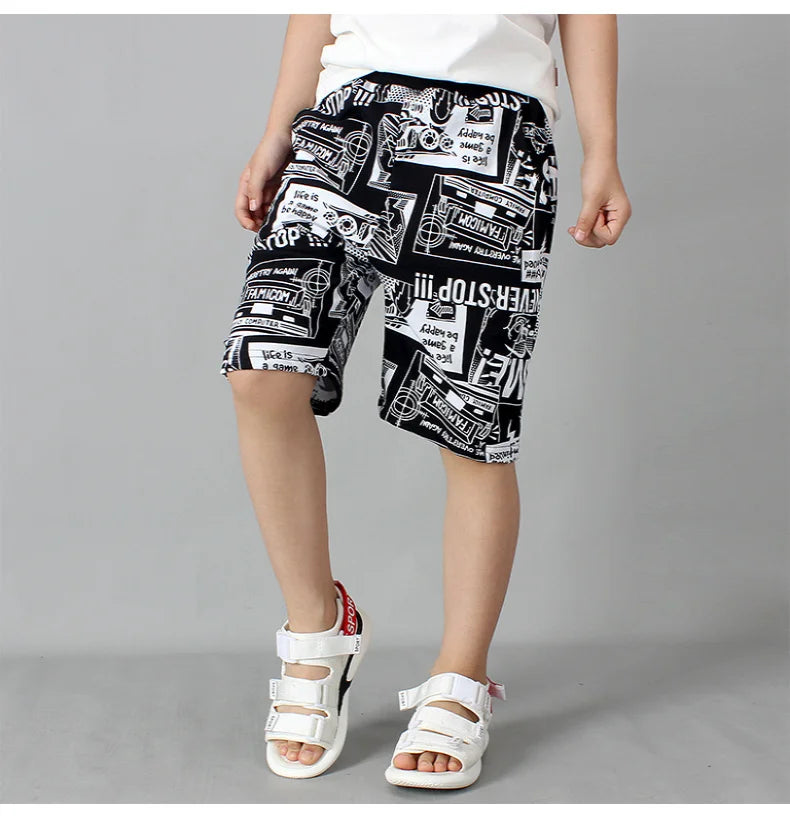 Coole Kinder-Shorts mit Comic-Print