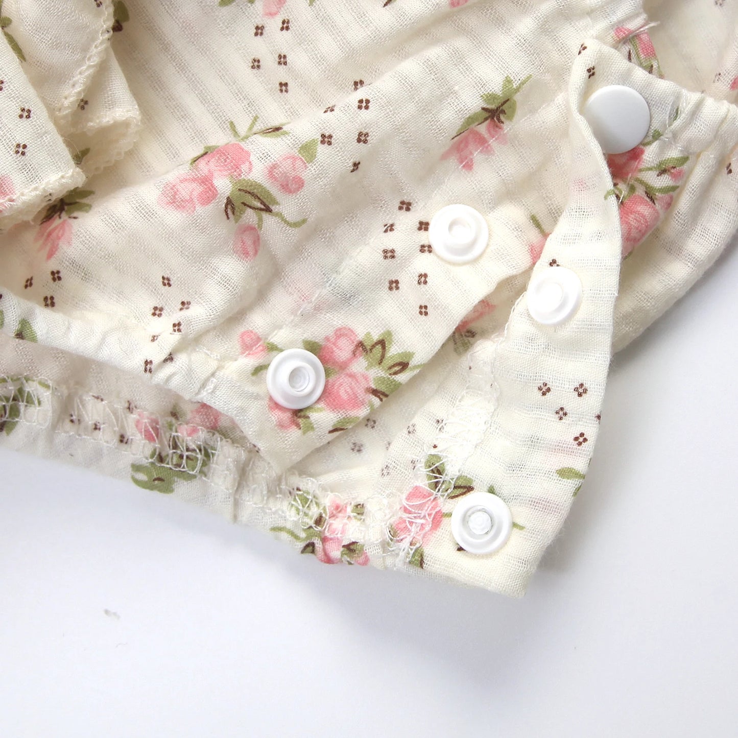 Baby-Sommerkleid mit Blumenmuster