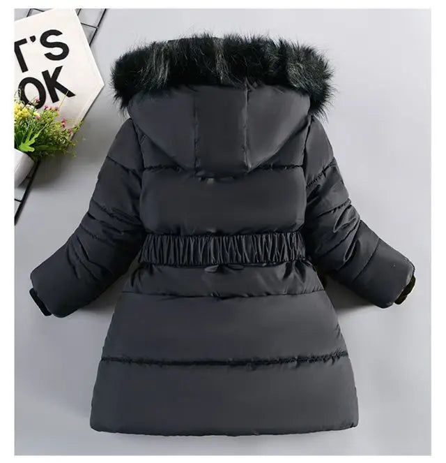 Winterzauber Kinderjacke – Stilvoller Schutz für die kalte Jahreszeit