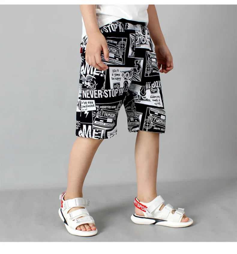 Coole Kinder-Shorts mit Comic-Print