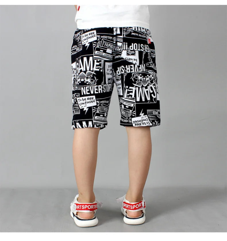 Coole Kinder-Shorts mit Comic-Print