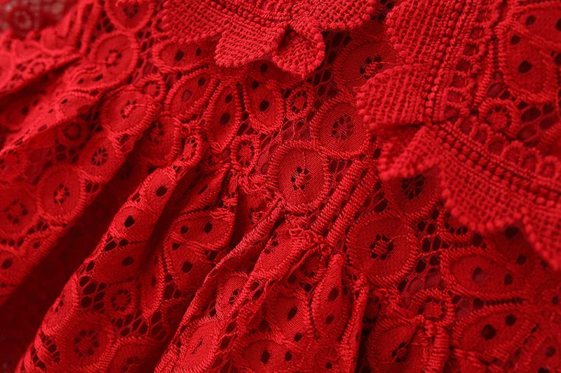 Elegantes Spitzen-Kleid für kleine Prinzessinnen