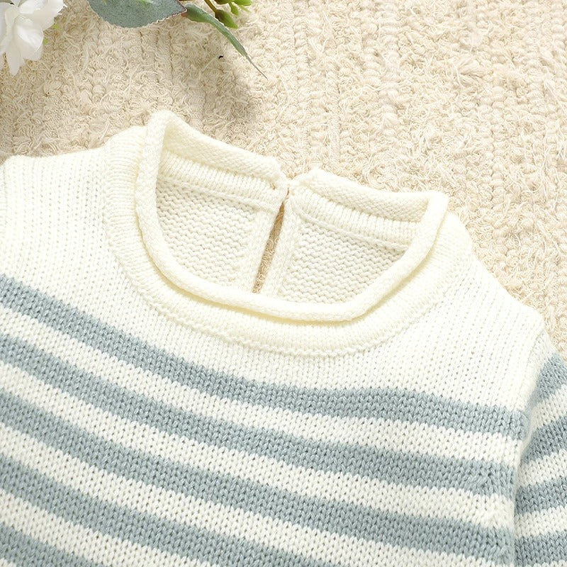 Baby Strickset 2-teilig – Pullover & Strampler mit Latz in Salbeigrün