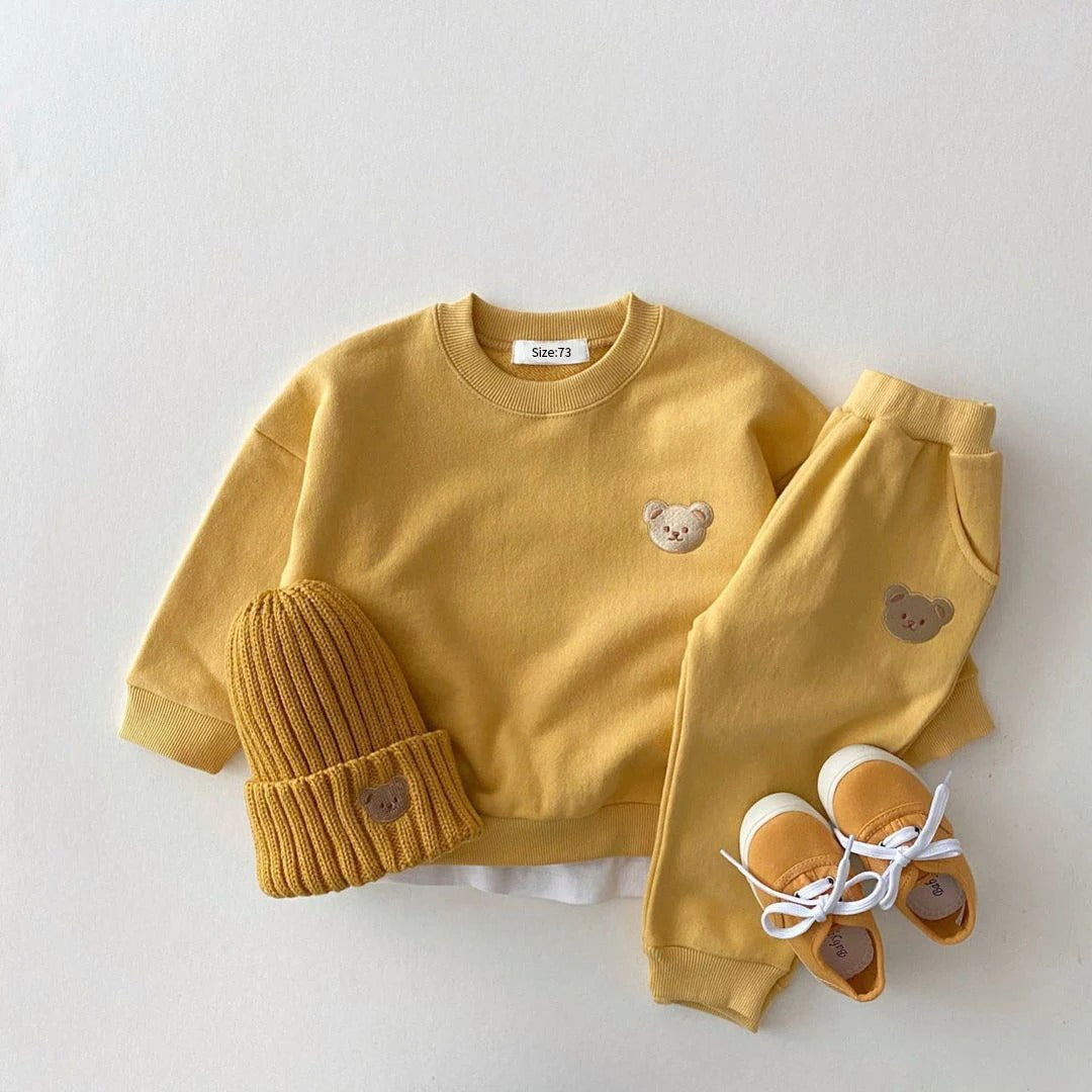 Kinder Sweatanzug 2-teilig mit Bärenmotiv – Pullover & Hose Set